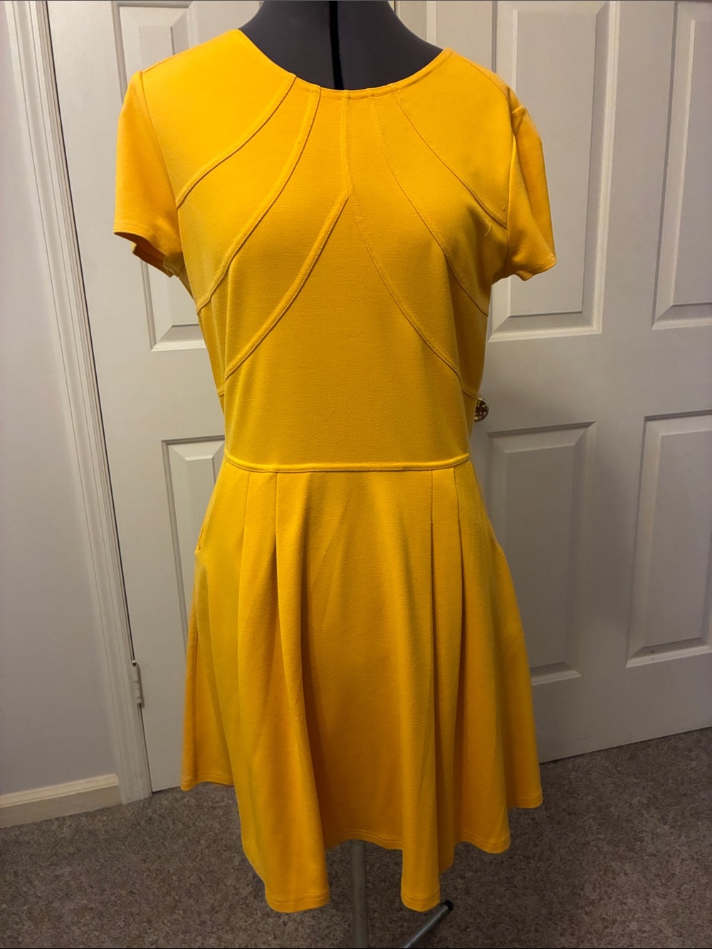 Gianni Bini Bright Yellow Fit & Flare Short Sleeve Dress